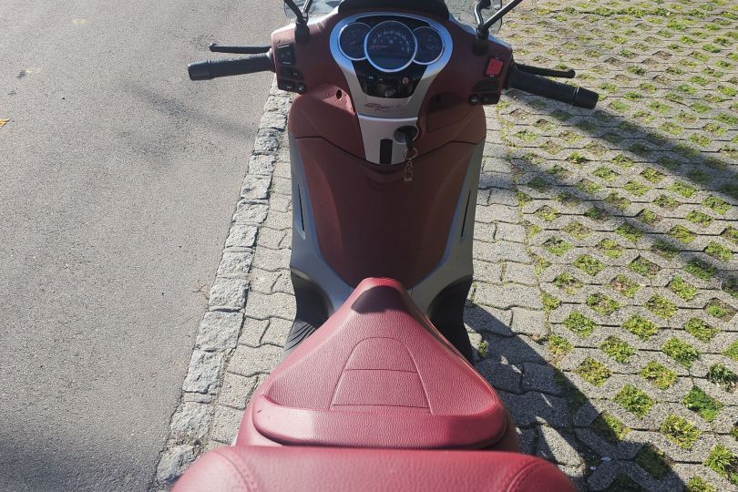 Piaggio Beverly 350, Used, Switzerland, Tenero