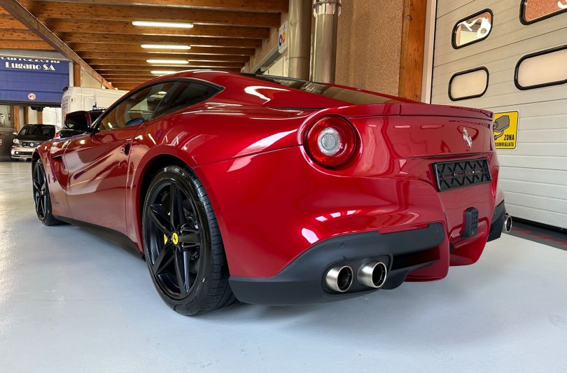 Ferrari F12 Berlinetta, Usagé, Suisse, Lugano