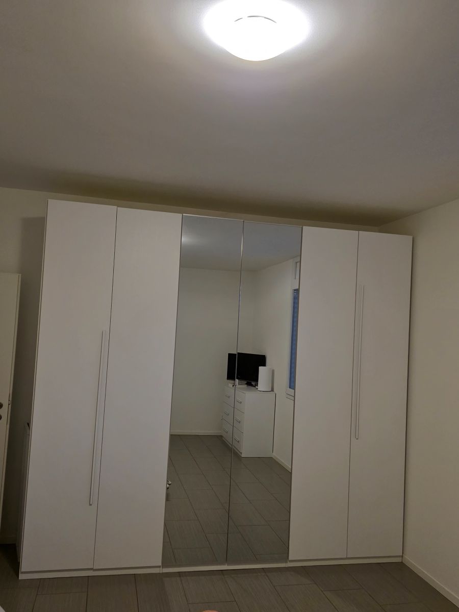 Armadio 6 ante, Svizzera, Ligornetto