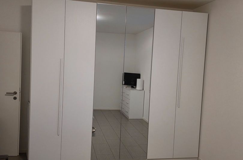 Armadio 6 ante, Svizzera, Ligornetto