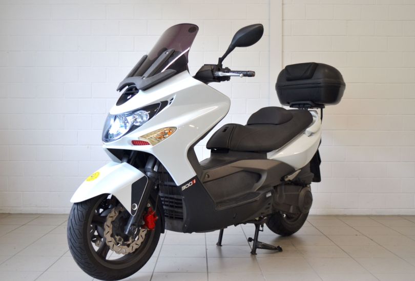 Kymco Xciting 300 - Top case, Usagé, Suisse, Camorino