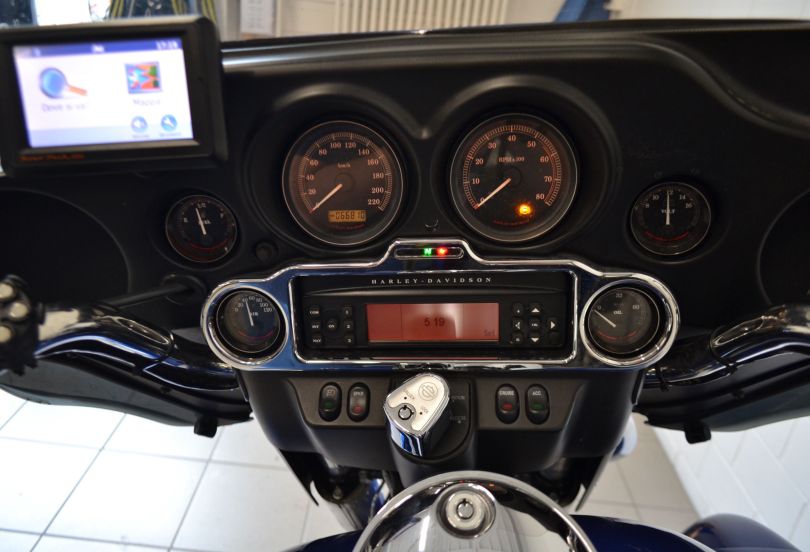 HARLEY-DAVIDSON FLHTCU 1584 Electra Glide Ultra Cl, Used, Switzerland, Camorino