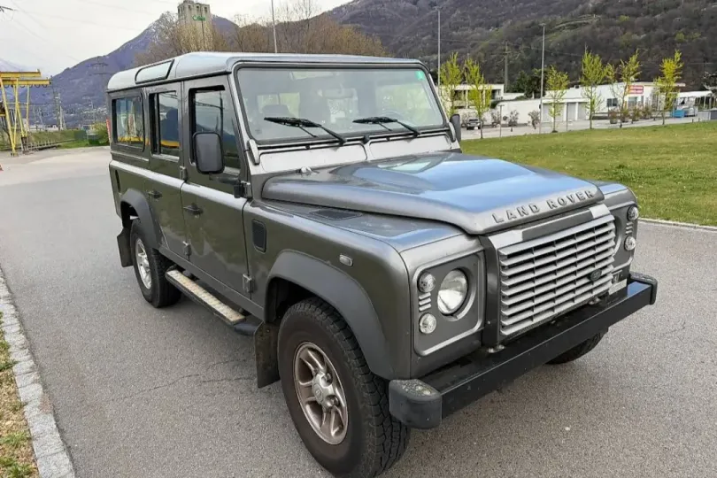Land Rover Defender 110 2.4 tdi, Used, Switzerland