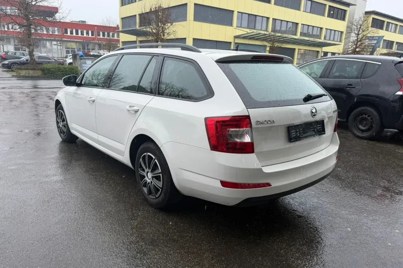 SKODA Octavia Combi 1.6 TDI Fresh, Usato, Svizzera, Hunenberg