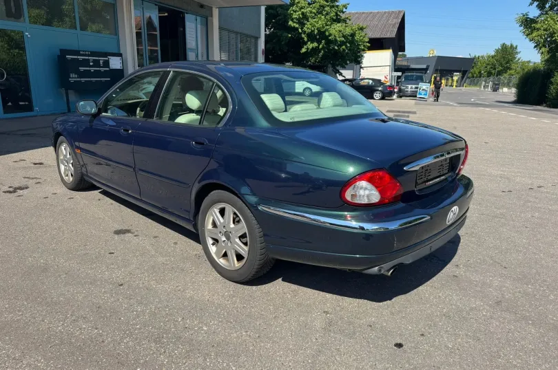 JAGUAR X-Type 3.0 V6 Traction4 Executive, Usato, Svizzera, Hunenberg