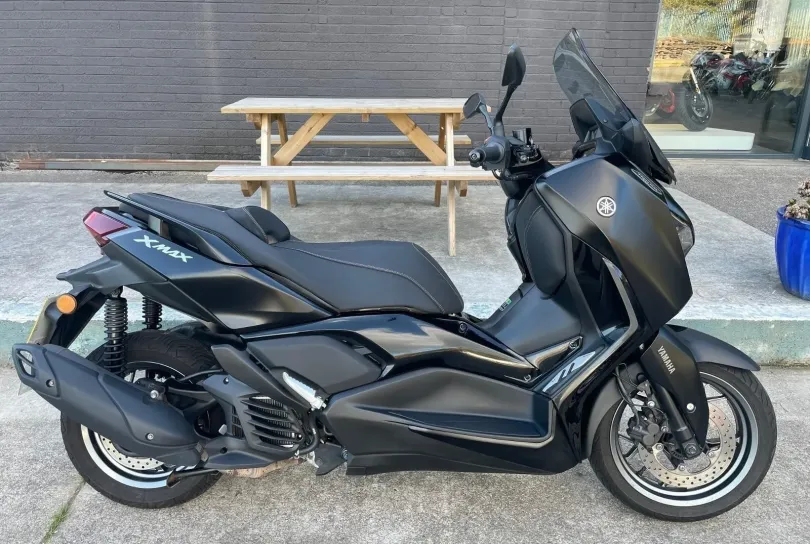 2024 Yamaha X-Max 125 Tech Max in Schwarz, Usato, Svizzera, Basel