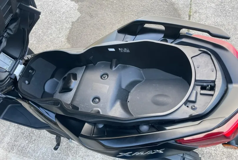 2024 Yamaha X-Max 125 Tech Max in Schwarz, Usato, Svizzera, Basel