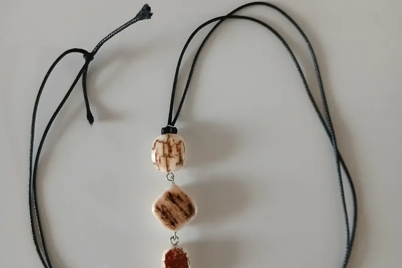 Mammoth tusk pendant, Svizzera, Geneva