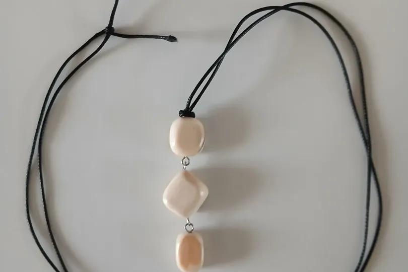 Mammoth tusk pendant, Svizzera, Geneva