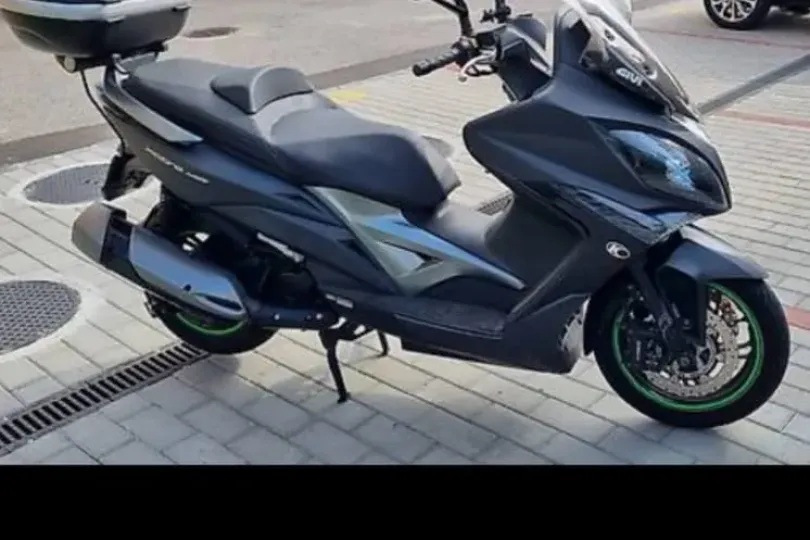 Vendo scooter Kymco Xciting 400, Usato, Svizzera, Vacallo