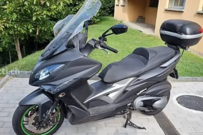 Vendo scooter Kymco Xciting 400, Usato, Svizzera, Vacallo