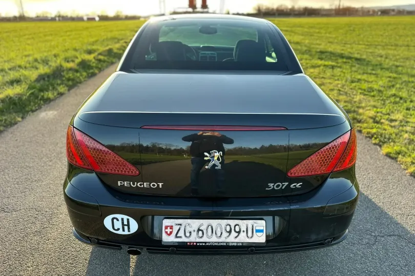 PEUGEOT 307 CC 2.0 16V, Used, Switzerland, Hunenberg