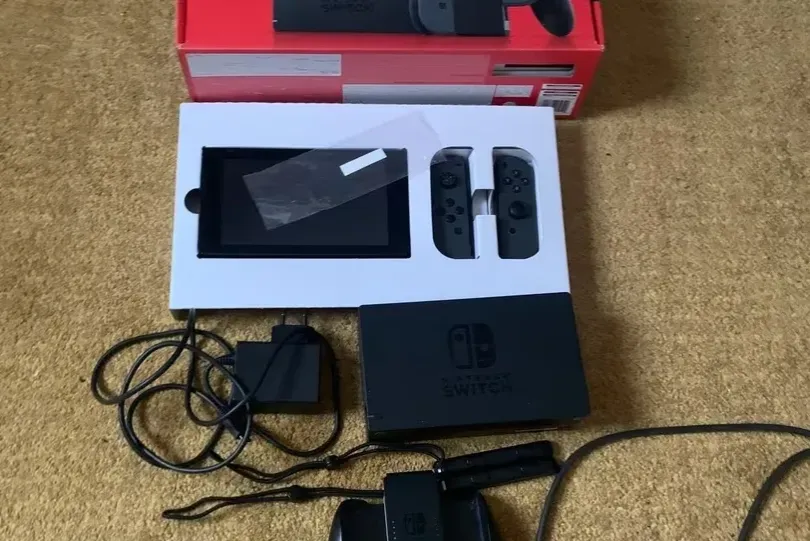 Nintendo Switch 2 + Spiele + Pro Controller | OVP , Svizzera, Daenikon