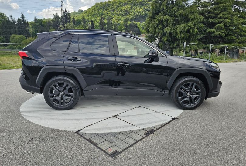 Toyota Rav 4 Adventure, New, Switzerland, Mendrisio