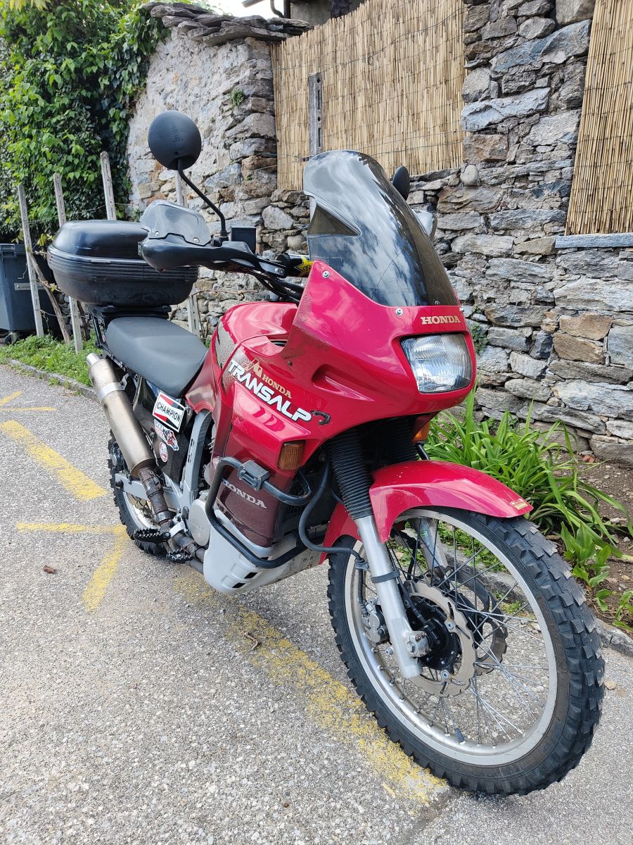 HONDA XL 600 V Transalp (Cert. tipo 6HA114), Used, Switzerland, Contra