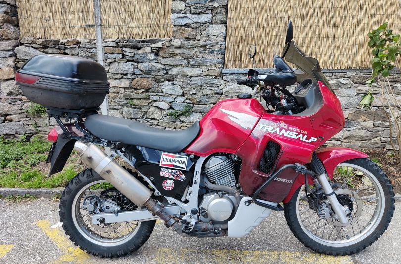HONDA XL 600 V Transalp (Cert. tipo 6HA114), Used, Switzerland, Contra