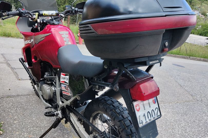 HONDA XL 600 V Transalp (Cert. tipo 6HA114), Used, Switzerland, Contra