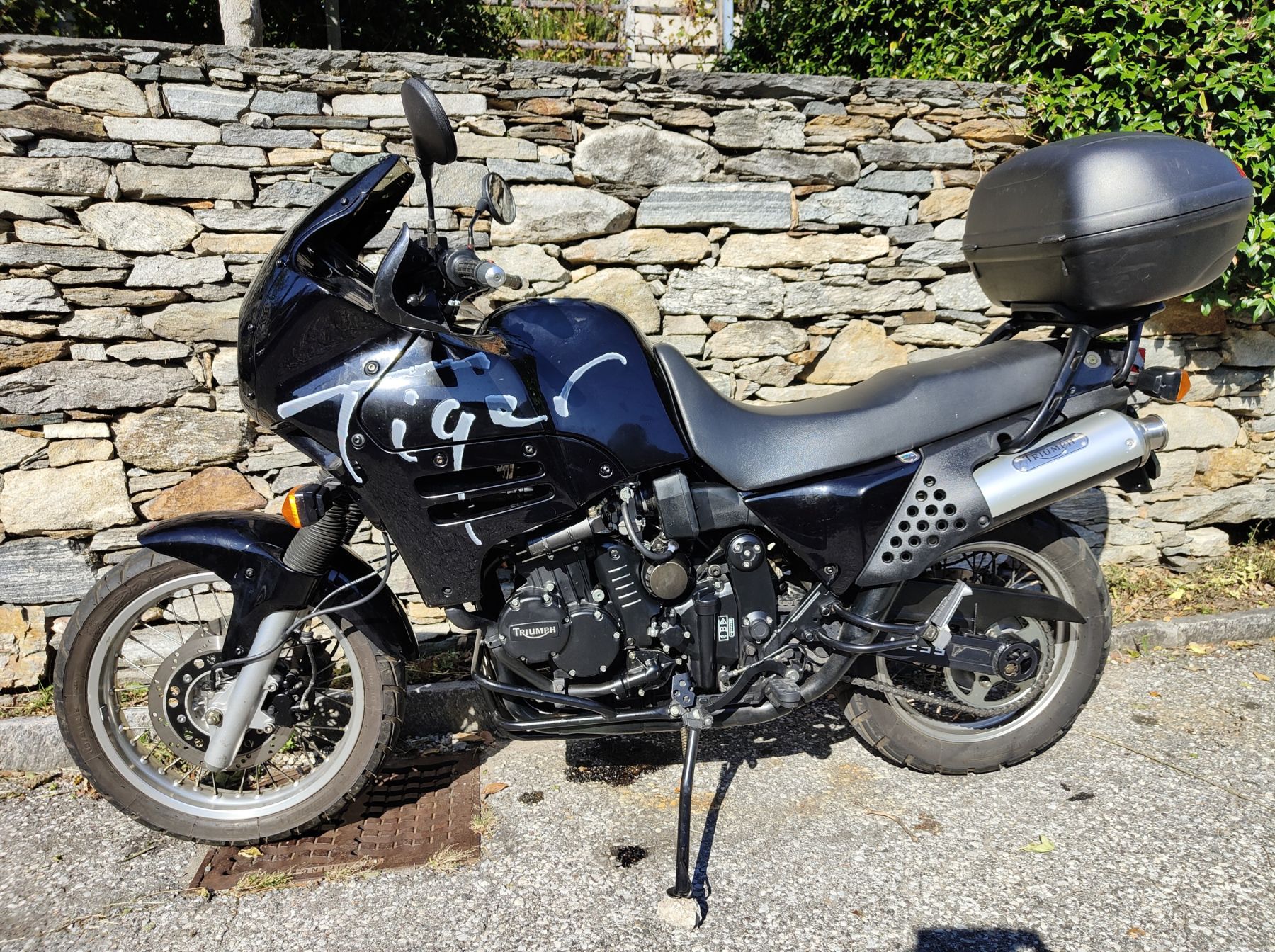 TRIUMPH TIGER 900 T400 (Cert. tipo 6TA105), Usato, Svizzera, Contra
