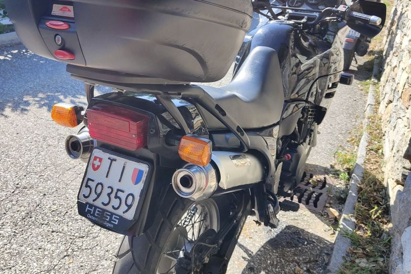 TRIUMPH TIGER 900 T400 (Cert. tipo 6TA105), Usato, Svizzera, Contra
