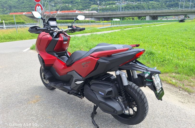 HONDA ADV 350, Used, Switzerland, Giubiasco