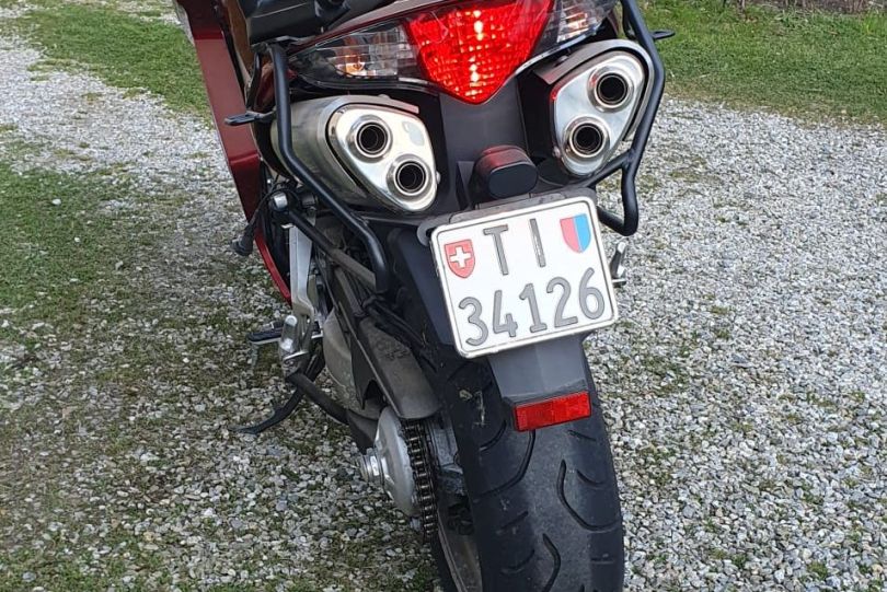 Vendo moto Honda VFR 800 VTEC, Usato, Svizzera, Bellinzona