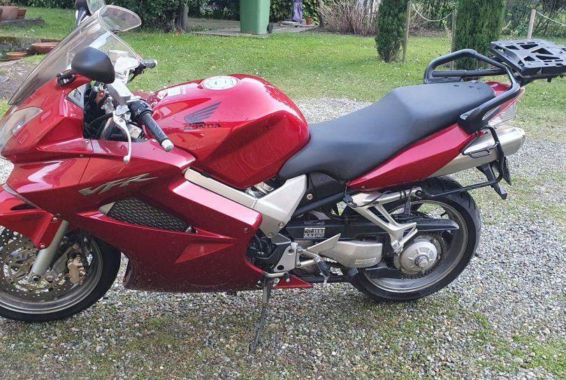 Vendo moto Honda VFR 800 VTEC, Usato, Svizzera, Bellinzona
