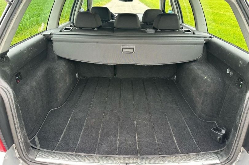 VW Passat Variant 1.9 TDI Highline, Usagé, Suisse, Zurich