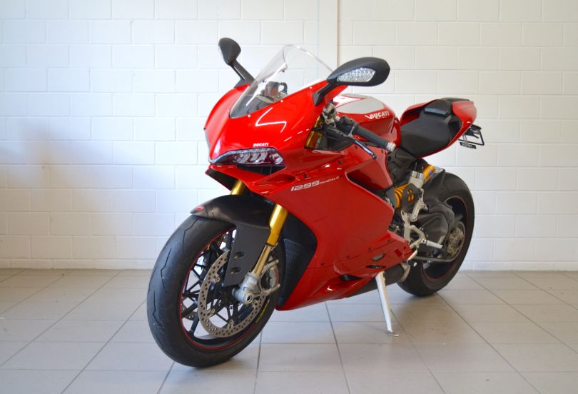 Ducati Panigale 1299 S, Gebraucht, Schweiz, Camorino