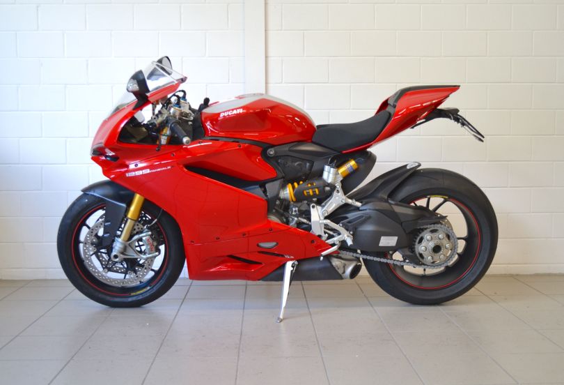 Ducati Panigale 1299 S, Gebraucht, Schweiz, Camorino