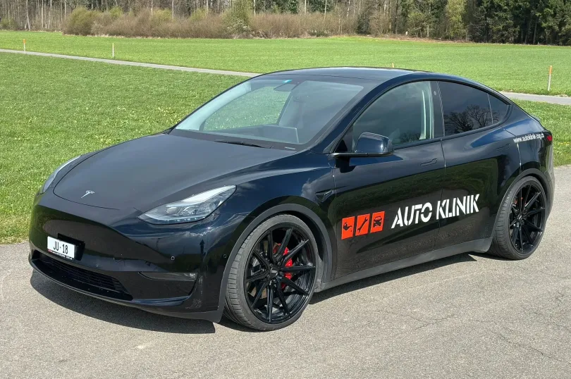 TESLA Performance, Usagé, Suisse, Hunenberg