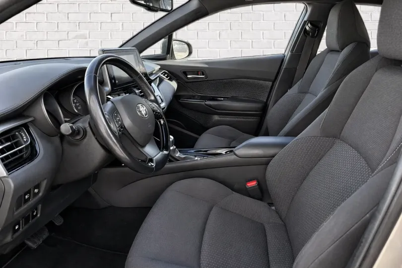 Toyota C-HR , Usato, Svizzera, Mendrisio