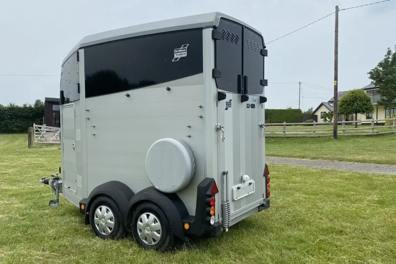 Ifor Williams HBX 403 Silber – 2020, Suisse, Hunenberg