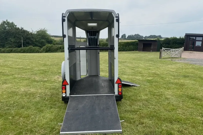 Ifor Williams HBX 403 Silber – 2020, Suisse, Hunenberg