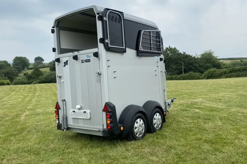 Ifor Williams HBX 403 Silber – 2020, Suisse, Hunenberg