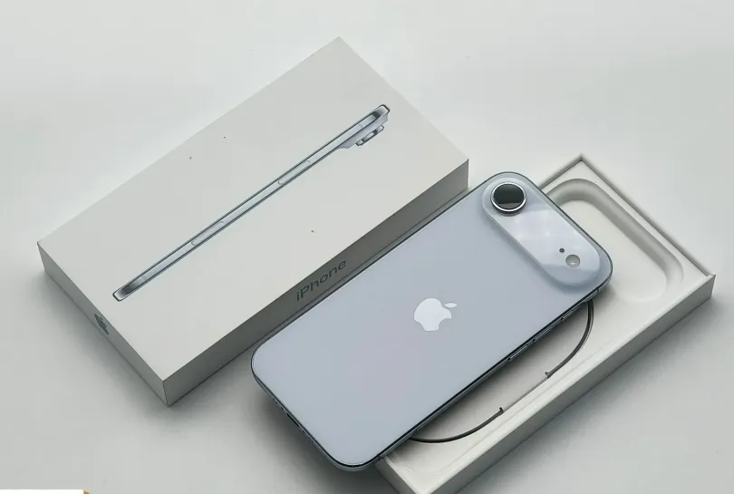 Apple iPhone Air, iPhone 17 Pro, iPhone 17 Pro Max, Svizzera, Lugano