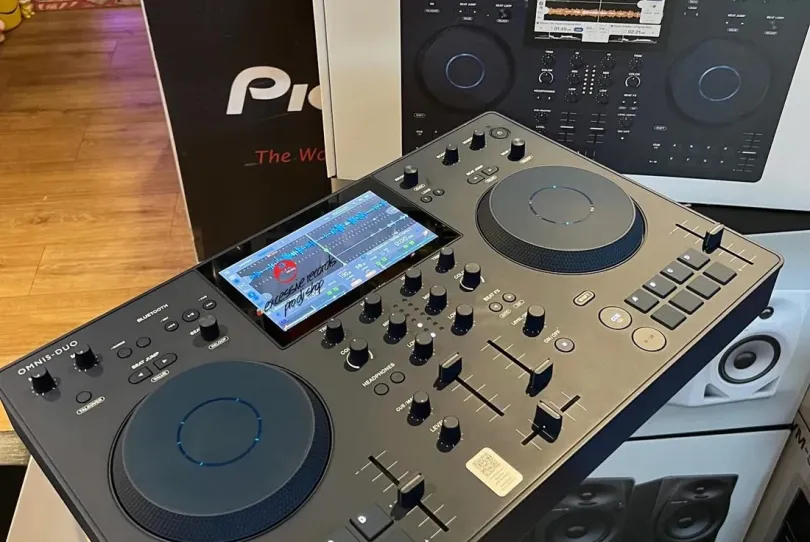 AlphaTheta XDJ-AZ, AlphaTheta OMNIS-DUO, Svizzera