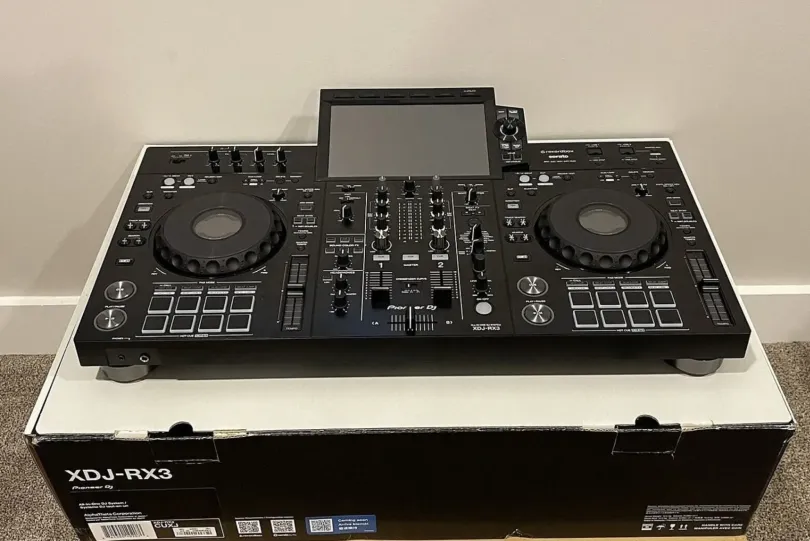 AlphaTheta XDJ-AZ, AlphaTheta OMNIS-DUO, Svizzera