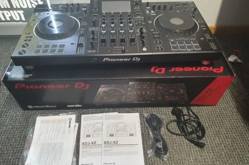 Pioneer OPUS-QUAD, Pioneer XDJ-RX3, Pioneer XDJ-XZ, Svizzera, Basel
