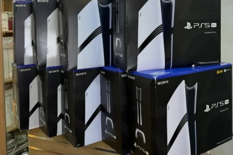 Sony PlayStation PS5 Pro, Sony PS5 Slim Console, Svizzera