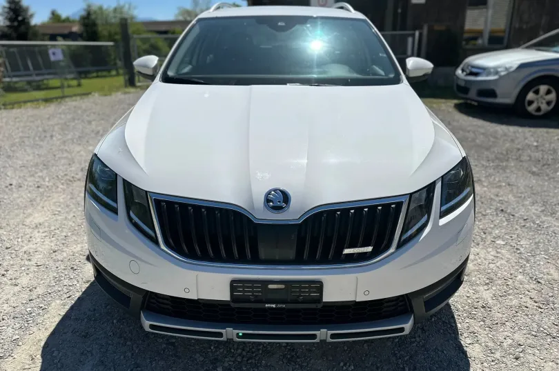SKODA Octavia Combi 2.0 TSI Scout 4x4 DSG, Used, Switzerland, Hunenberg