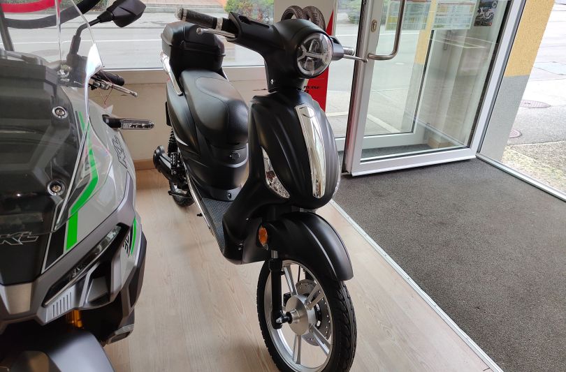 Sky 2 elettrico, senza patente, New, Switzerland, Pregassona