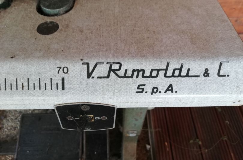 Taglia e Cuci Overlock Industriale Rimoldi, Schweiz, Curio