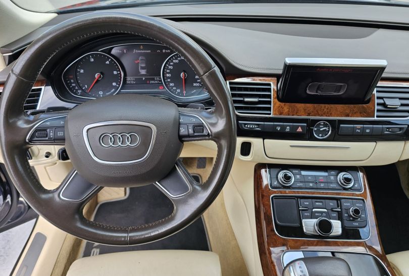 Audi A8 , Used, Switzerland, Mendrisio