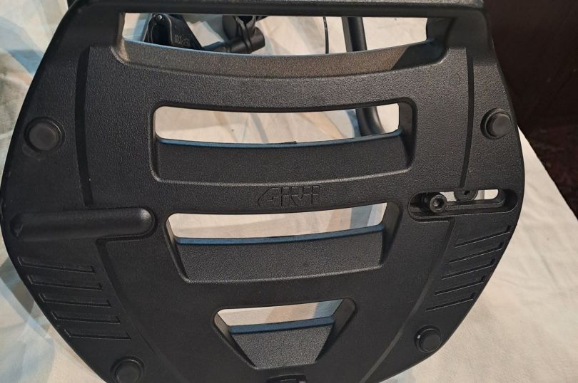 portapacchi universale Givi Monorack, Usagé, Suisse, Riva San Vitale
