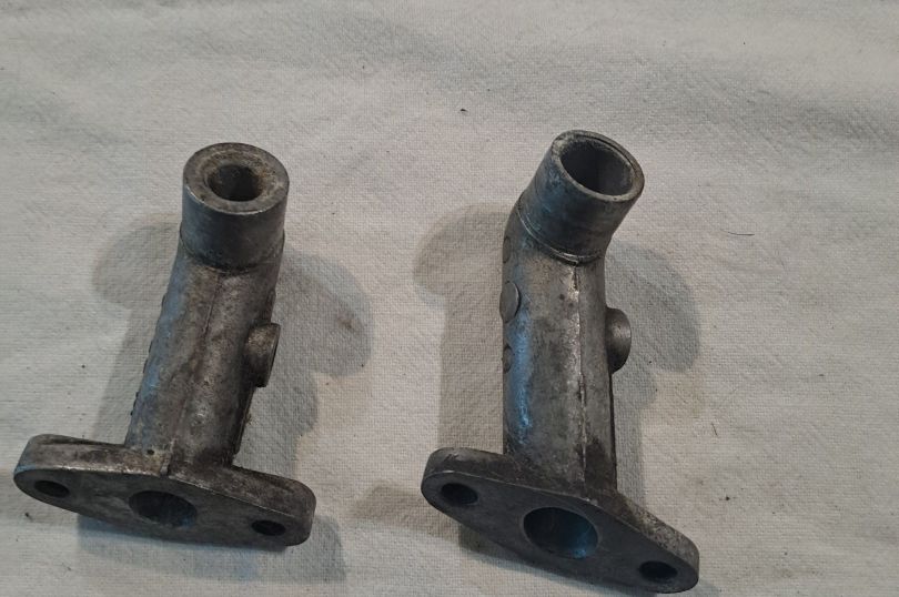 2 condotti carburatori Minarelli, Suisse, Riva San Vitale