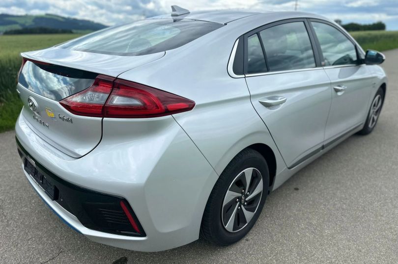 HYUNDAI Ioniq 1.6 GDi HEV Launch Plus DCT, Used, Switzerland, Horgenberg