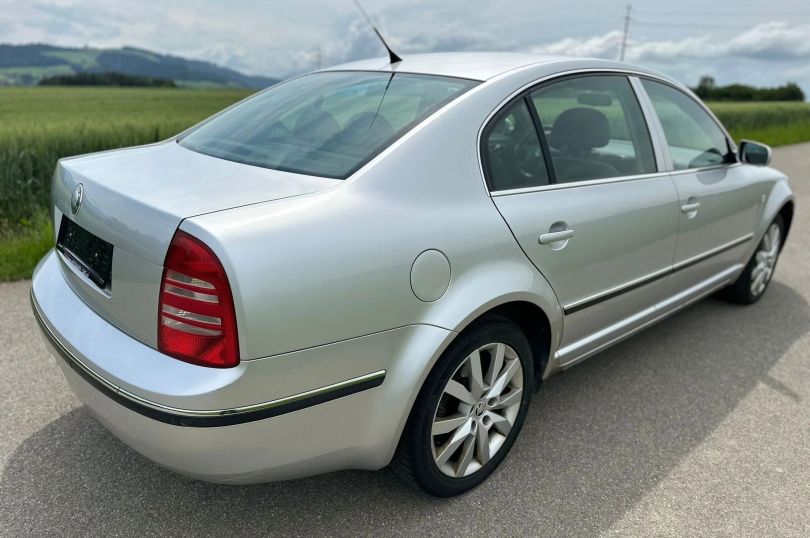 SKODA Superb 2.8 V6 Elegance, Gebraucht, Schweiz, Horgenberg