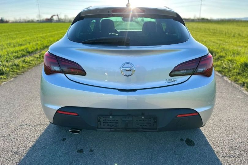 OPEL Astra GTC 1.6i 16V Sport, Usagé, Suisse, Hunenberg