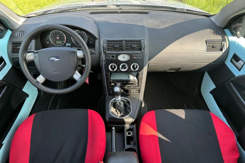 FORD Mondeo 2.0i 16V Carving, Used, Switzerland, Hunenberg
