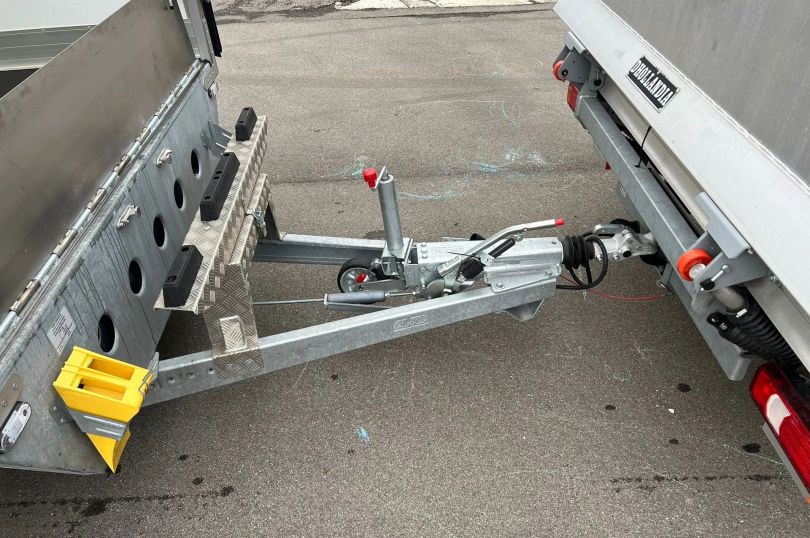 ACKERMANN 3.5T Kasten mit Hebebühne und Durchlade, Usagé, Suisse, Huenenberg See